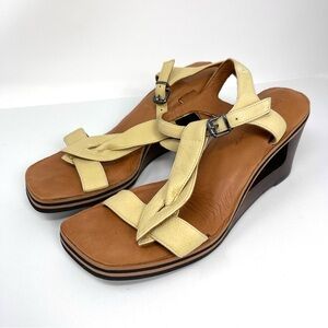 Gentle Souls Pine Heart wedge sandals 8.5